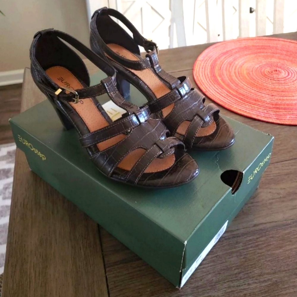 EUROSTEP NWOT DRESS SHOES...SIZE 8